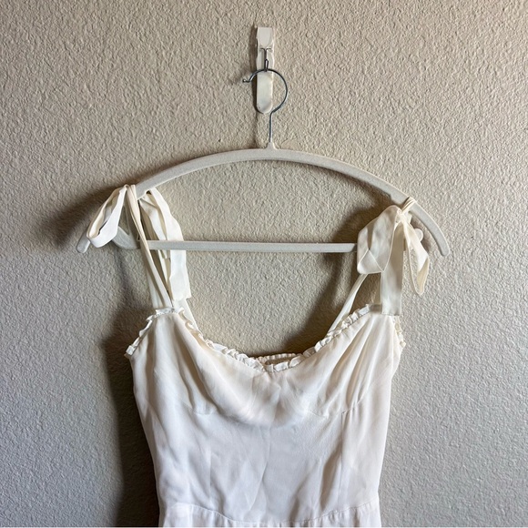 Reformation Elegant Cream Mini Dress Ruffles Bridal Spring Feminine Minimalist - Picture 3 of 10